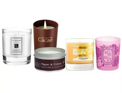 Lilin diptyque, lilin jo malone, kertas lilin & kapas 17 dari Tokyomilk, lilin "bunga emas dan akasia" dari L'Occitane, Santalum Candle dari Oliver & Co, Cacao Candle dari Yves Rocher. .