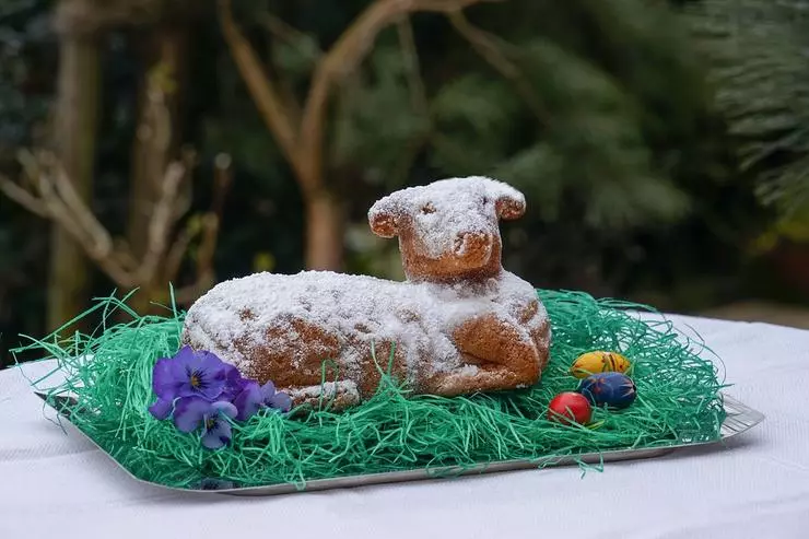 Sometimes the cake is made in the form of a lamb