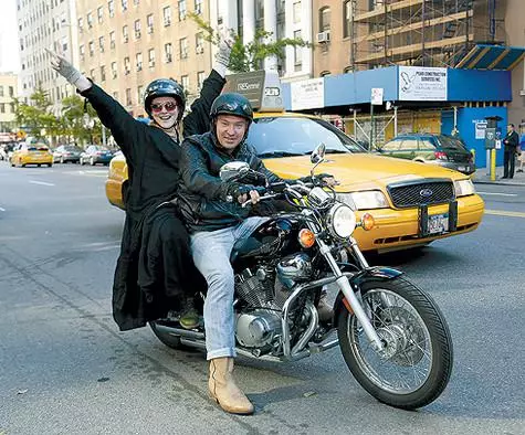 Нью-Йоркийн киноны долоо хоногт Нью-Йоркийн кино театрууд Нутгийн хүн амтай болохын тулд энгийн жуулчин шиг сэтгэгдэл төрүүлэхийн тулд цаг хугацаа өнгөрчээ: зураг: Геннади Авраменко.