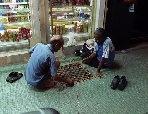 Sebbene George Town sia la capitale dell'isola di Penang, il ritmo della vita non è affatto metropolitana.