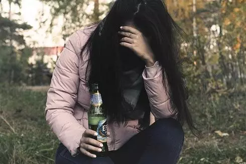 Жіночий алкоголізм не лікується
