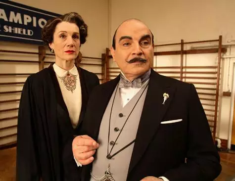 Imaginea lui Poiro a devenit un semn în cariera lui David suchet. Cadru din serie.