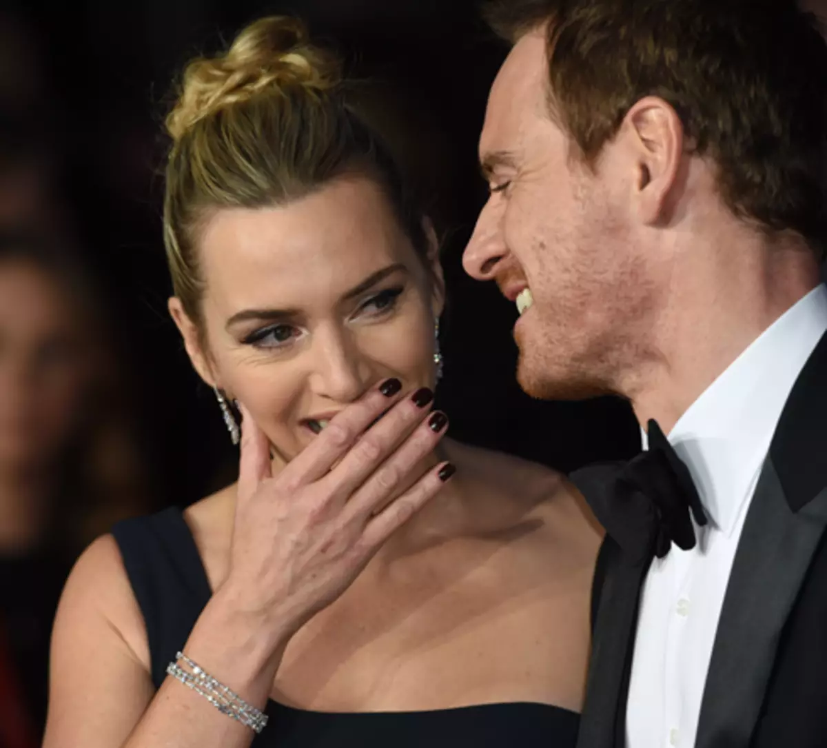 "Ke 'na feela ka-Bo-Bo-Bo-Bo-Bo-jo!" - Kate Winslet oa tsejoa, eo Falbbender eo e sebelitse setšoantšong sa "Steve Jobs"