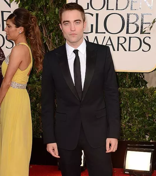 Robert Pattinson memutar novel baru