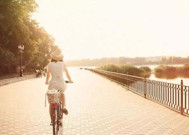 Bicicletas para mulheres: Contabilidade para as características de mulheres frágeis com fabricantes modernos