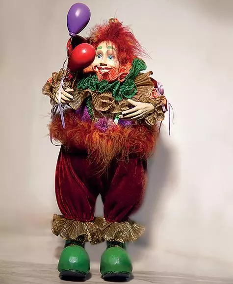 Red Clown med bolde - håndlavet. Foto: Miguel.
