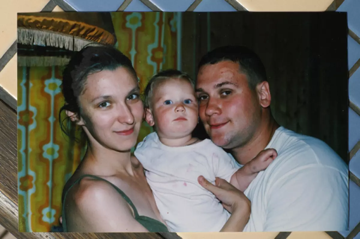 Olesya zheleznyak avec son mari Spartak Subchenko et le fils senior savoureusement
