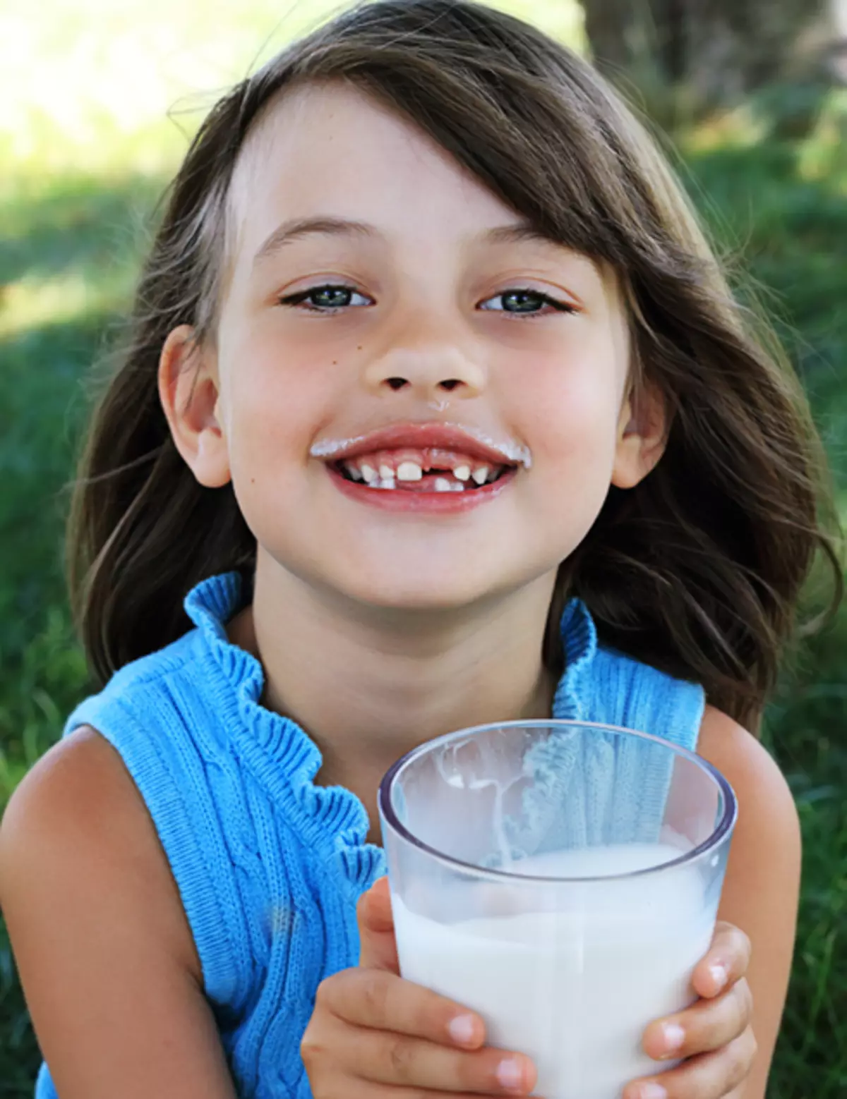 Hippokrat byl přesvědčen, že zuby v dětí jsou tvořeny z mateřského mléka