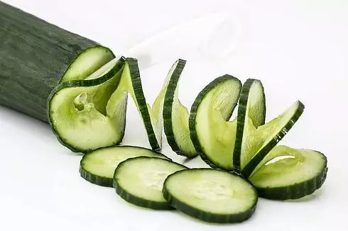 Cucumbers কোনো ঋতু পাওয়া যায়।