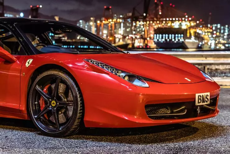 Mužské kupujúce o 12,3% častejšie si vybrali auto červené autá ako ženy