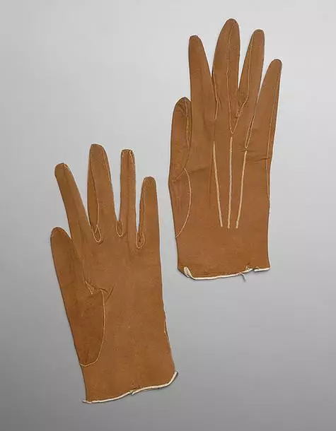 Ausstellung vun der Ausstellung - Handschuhe elizabeth 3ksevesevna.