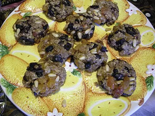 Preparazione dei biscotti magri per il tè