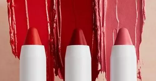 Lipstick ị chọrọ: ndo ndị dabara adaba maka nke ọ bụla