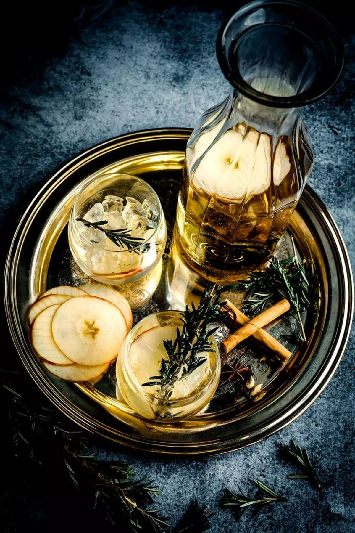ກັບ Apple Sidronone Cocktail ບໍ່ຫວານເກີນໄປ