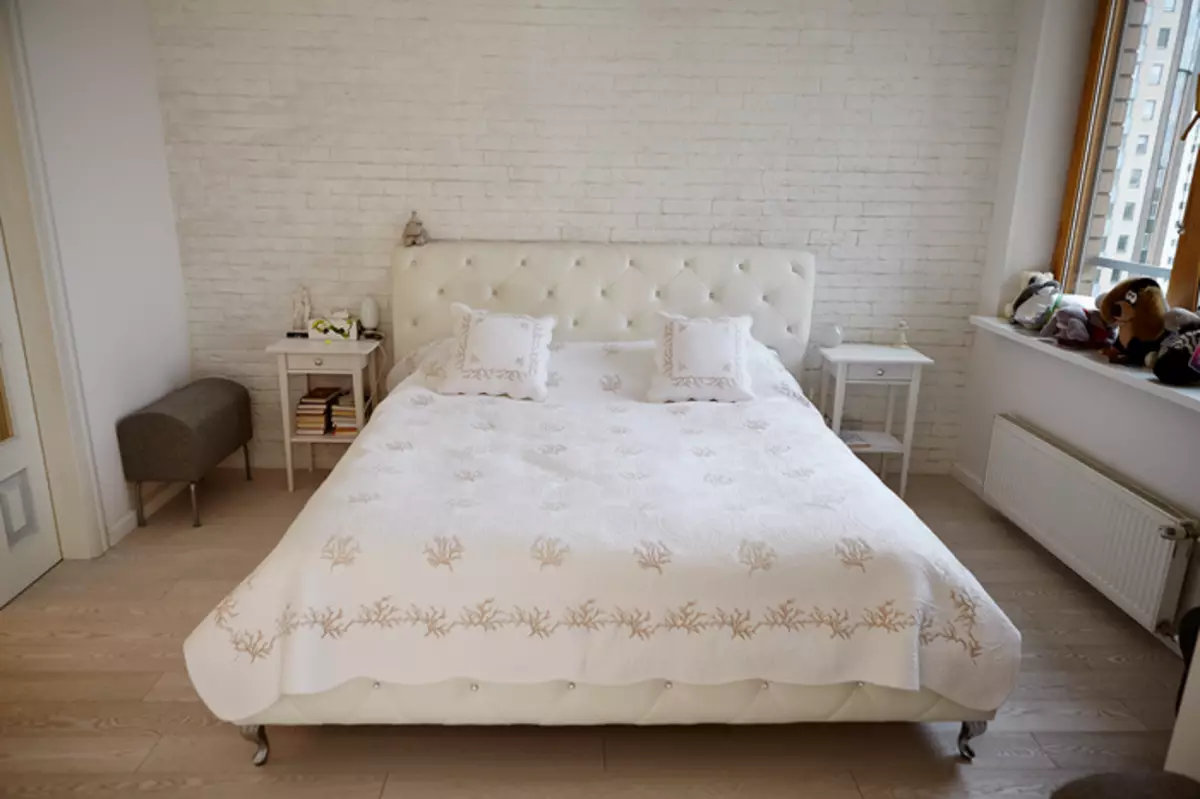 Superbe lit blanc arrivé d'Espagne