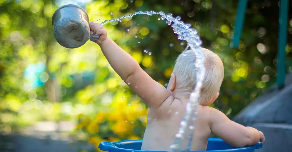 Ohne Tränen und Schreie: Wir wählen Sparing Shampoo für junge Dame aus