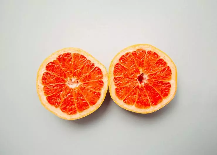Grapefruit - slechts een van de soorten citrusvruchten