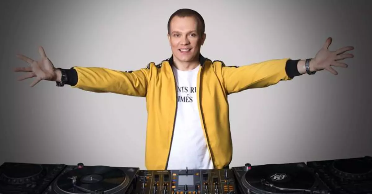 Сэкс без перапынку: DJ грув - супрацьлегласць сцэнічнаму вобразу