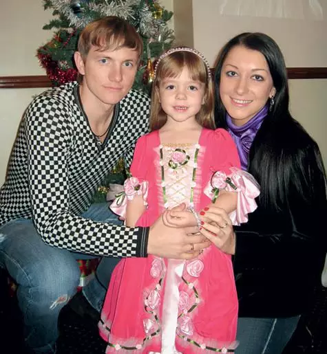 Ενώ η Kristina είναι το μόνο παιδί στην οικογένεια. Αλλά το ζευγάρι σχεδιάζει να εμφανιστεί ένα άλλο μωρό. Φωτογραφία: Προσωπικό αρχείο της οικογένειας Pavlyuchenko.