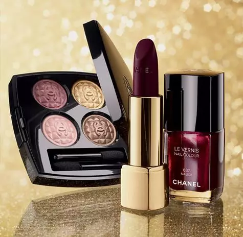 Pallet varjot pitävät Signe 'de Chanel, Lipstick Rouge Allure Velvet L'Impateinte, kynsilakka Le Vernis Malice, E'clats du Soir de Chanel, All - Chanel. .