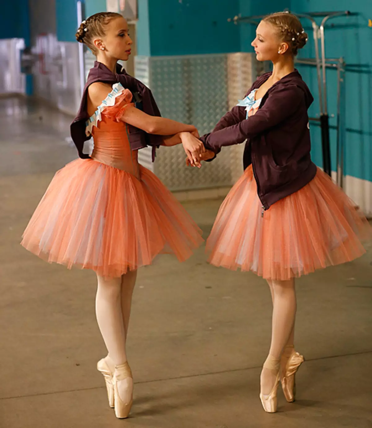 Daria Ustyuzhanin og Ksenia Andreenko - Nemendur í Academy of Russian Ballet Nafndagur eftir Vaganova