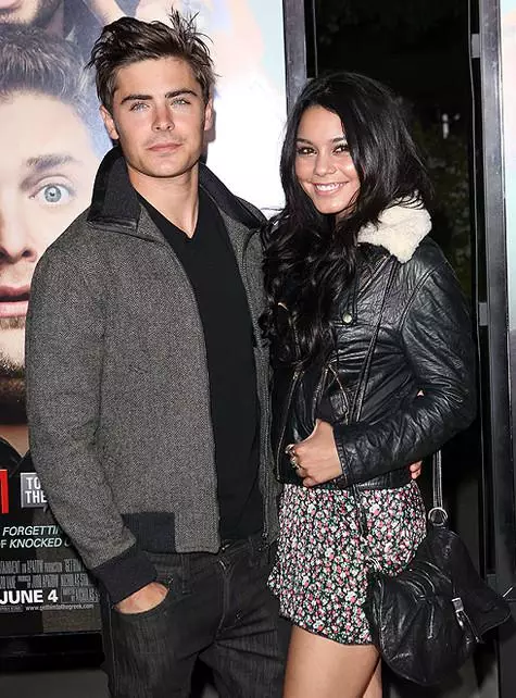 Vanessa Hudgens ແລະ Zac Efron. ພາບ: SIPA Press / FotoDom.ru.