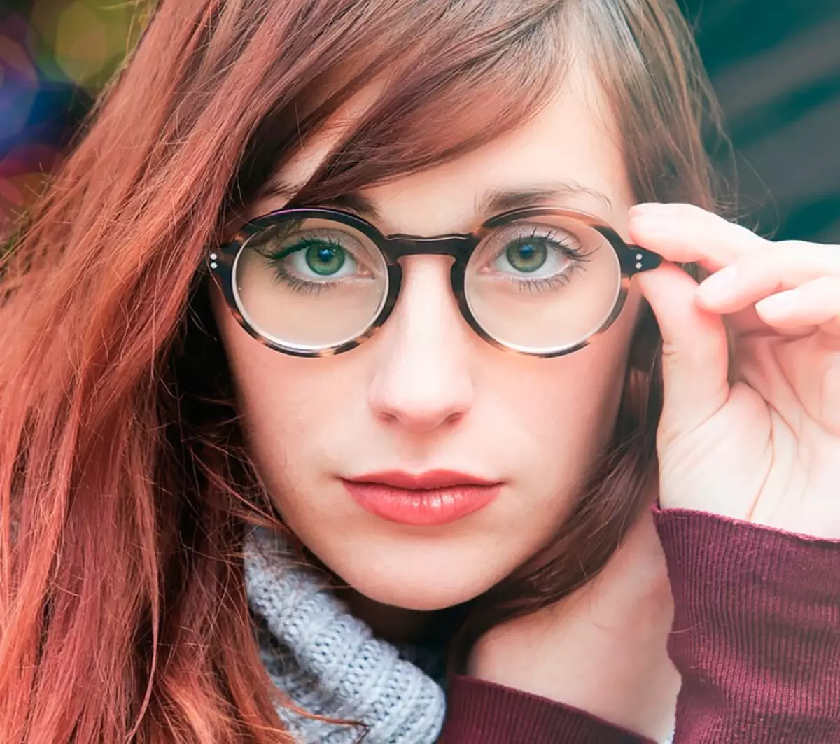Gläser in geilen Frames erfordern kein aktives Make-up