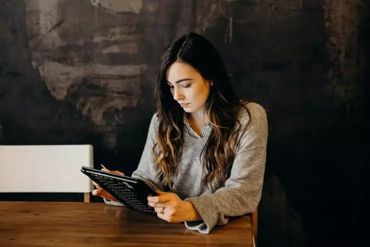 Malebligu sciigojn per telefono post la tempo