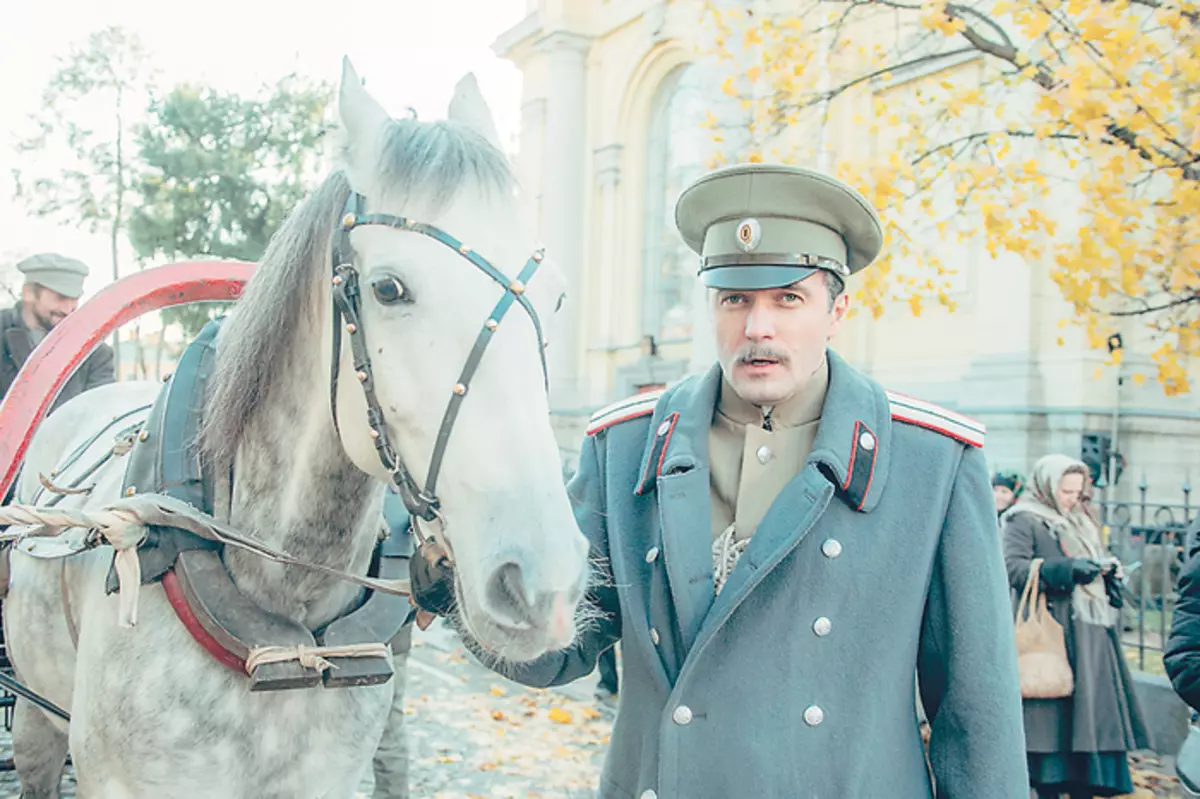 Yeni TV dizisinde NTV "Un üzerinde yürürken", Epic'te kaldırıldı, Alexei Tolstoy, Pavel Vadim Roshchina oynadı