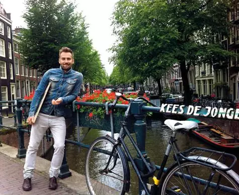 Tôi tránh những con đường du lịch đã ra mắt và những nơi công cộng. Đến đất nước, tôi cố gắng sống cuộc sống của một thổ dân địa phương. Ở Amsterdam. Ảnh: Lưu trữ cá nhân Dmitry Shepelev.