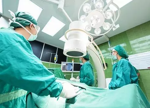 Včas, může operace zachránit život