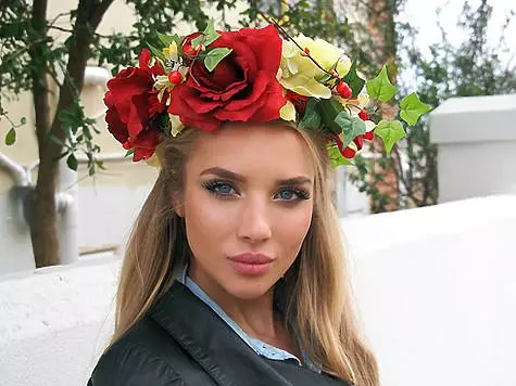 L'anno prossimo, Anastasia Mikhaylut parteciperà al concorso di bellezza "Miss Russia". .