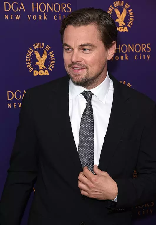 Leonardo Di Caprio သည်ကုန်ကြမ်းကုန်ကြမ်းကိုကျွေးမွေးသည်