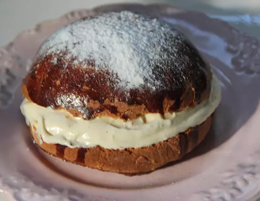 Preparéieren d'Kuchen "San Troupe"