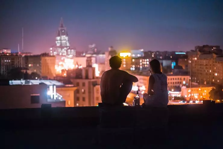 Побачення на даху - це дуже романтично