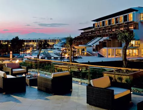 Die gebied van LykiaWorld Antalya is ontwerp in die styl van 'n antieke Mediterreense stad. Foto: Lykiaworld Hotel.