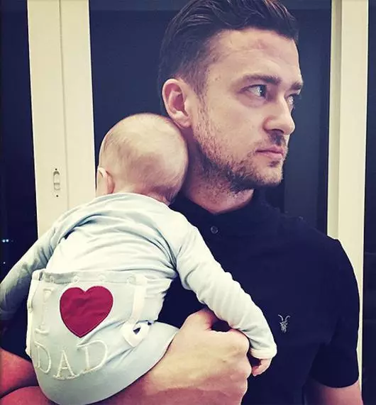 Justin Timberlake ئوغلىنىڭ يېڭى سۈرەتلىرىنى كۆرسەتتى