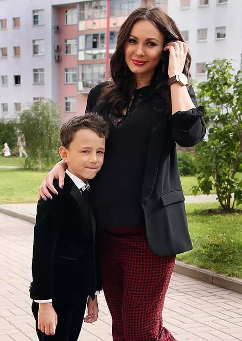 Inna Zhirkova และลูกชายของ Dima คนแรก