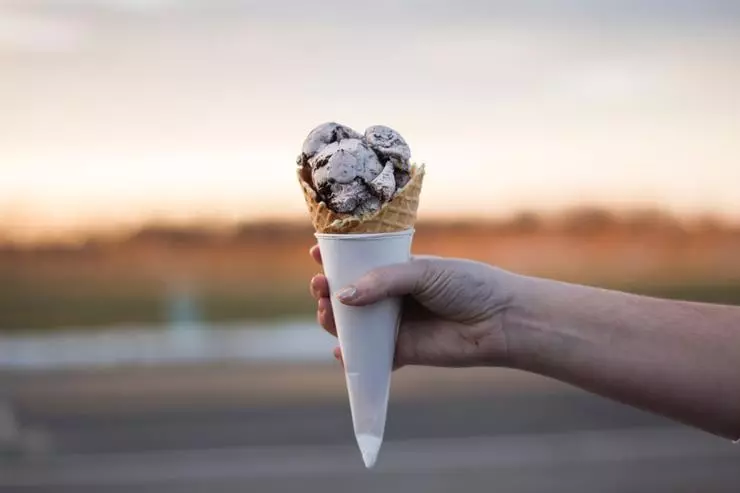 Млечен сладолед во просек содржи 150 калории