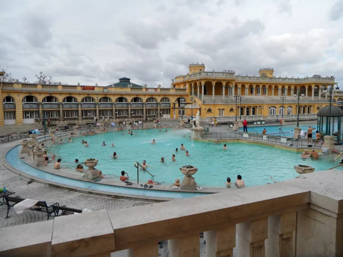 布达佩斯以其温泉而闻名