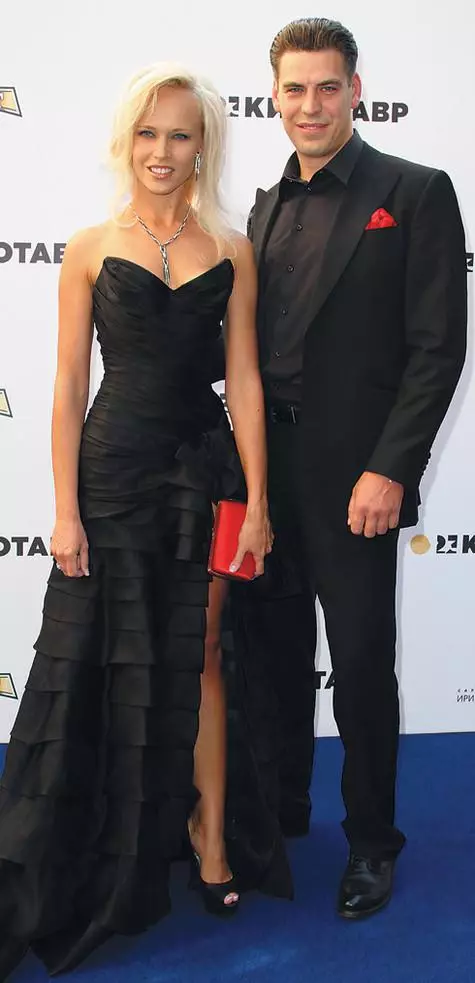 Dmitry Dyuzhez con sua moglie. Foto: Gennady Avramenko.