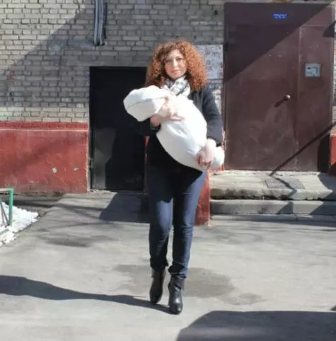 Natalia glukhova ngalahir di rumah sakit maternity di MMA. Scrhenov. .