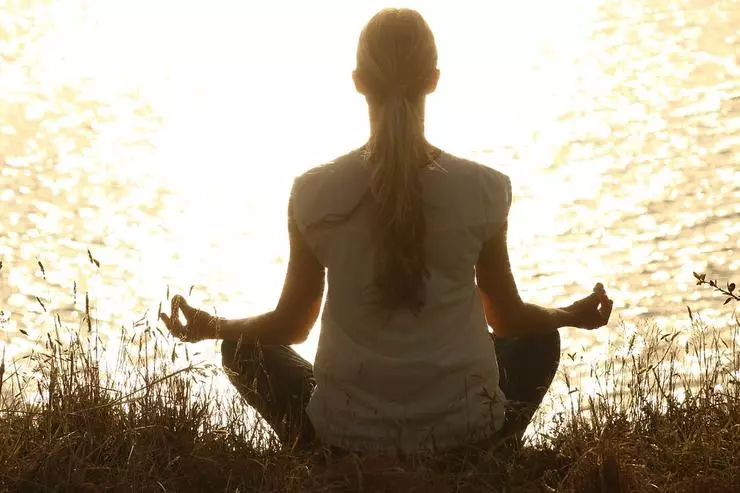 Meditasjon hjelper deg med å roe seg ned