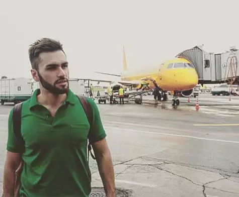 Нодар Ревія, як і Паршута, застряг в аеропорту Сочі. Фото: Instagram.com.