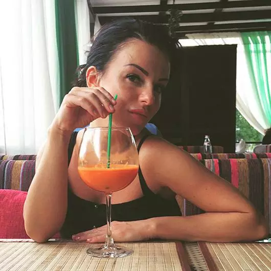 Julia Volkova berkahwin dengan Georgia?