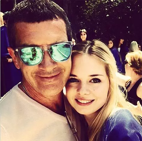 Antonio Banderas dhe vajza e tij Stella del Carmen Banderas. Foto: Instagram.com/melanie_Griffithth57.