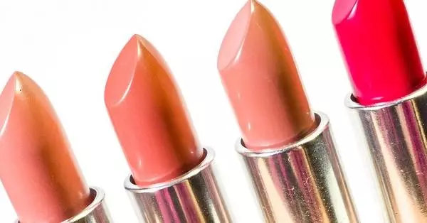 We select the right nude lipstick