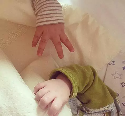 Maria Kozhevnikovaはしばしば彼の子供の写真を公開していますが、彼女が男の子を隠しているたびに。写真：Instagram.com。