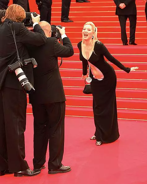 Lena Lenin yng Ngŵyl Ffilm Cannes. .
