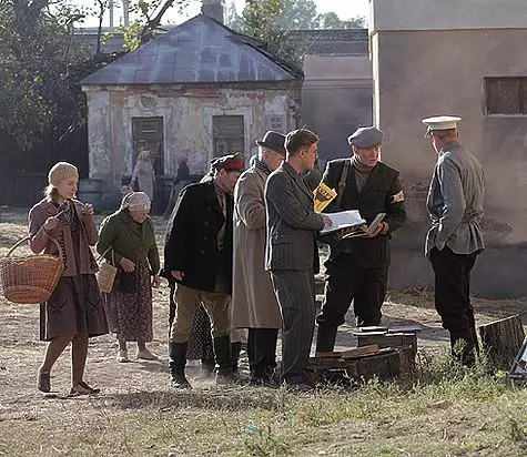 Велика частина сцен серіалу «Молода гвардія» знімалася в в Ростовській області. .